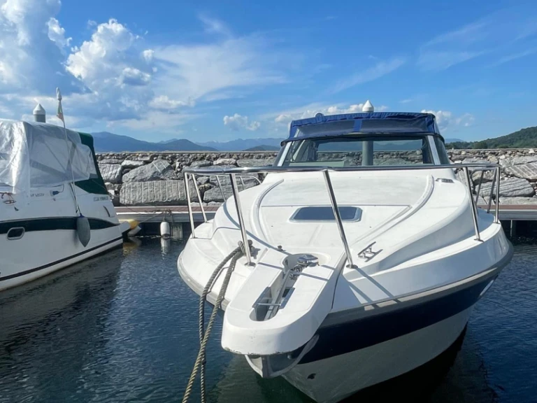 Verhuur Motorboot Cranchi met vaarbewijs