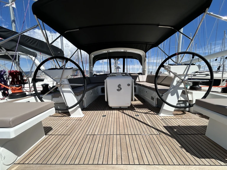 Zeilboot te huur in Gouviá voor de beste prijs