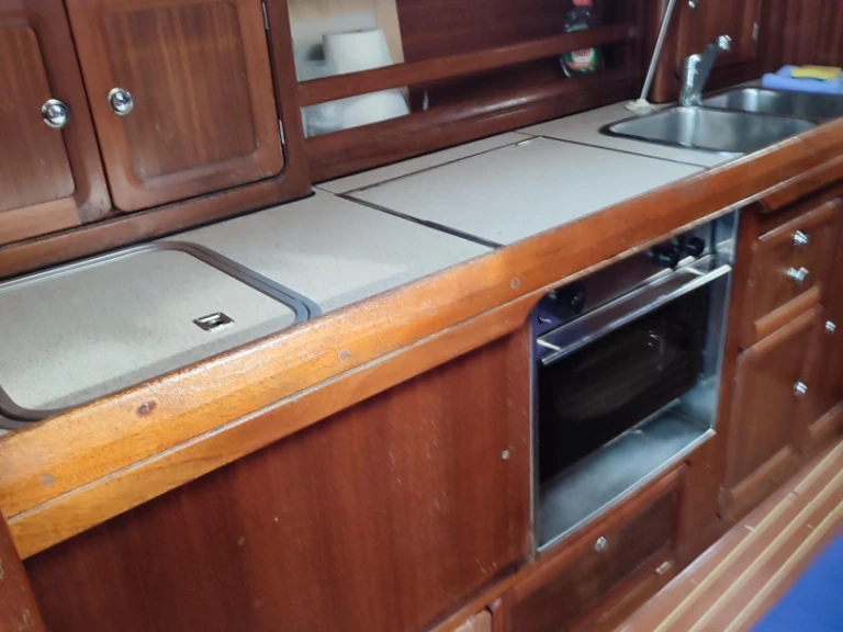 Huur een Bavaria Bavaria 37 Cruiser in Puerto Altea