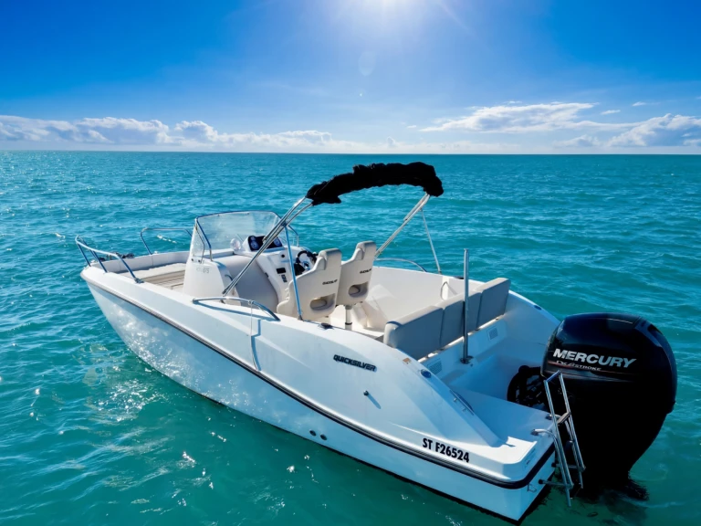 Bootverhuur Le Cap d'Agde goedkoop Activ 675 Open