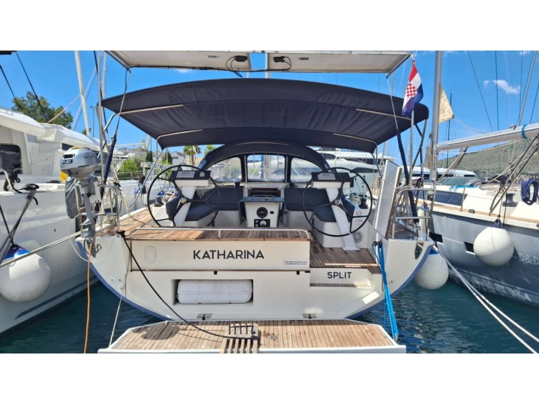 Zeilboot te huur in Trogir voor de beste prijs