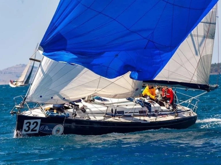 Verhuur Zeilboot Grand Soleil met vaarbewijs