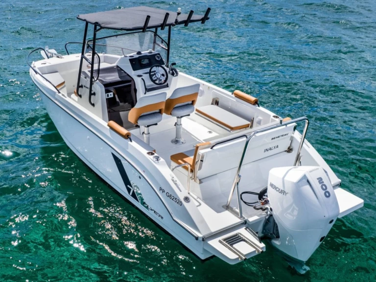 Huur Motorboot met of zonder schipper Bénéteau in La Madrague
