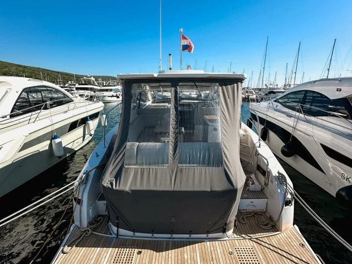 Huur een Bavaria Bavaria SR41 in Punat