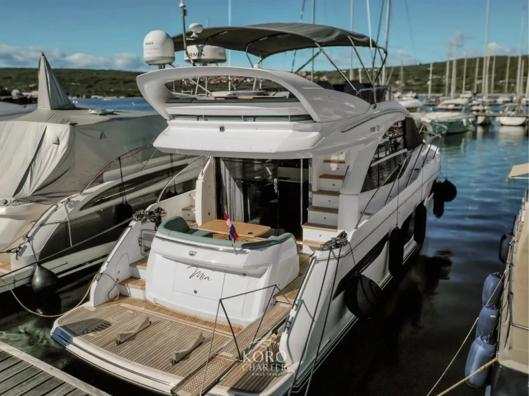 Jachthuur in Punat - Princess Princess 50 Flybridge - 3 + 1 cab. via SamBoat