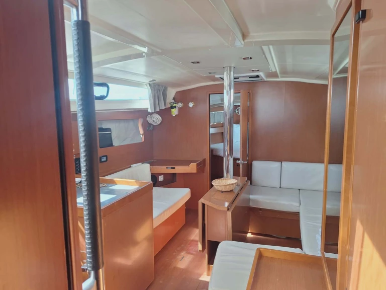Jachthuur in Néa Péramos - Bénéteau Oceanis 41.1 via SamBoat