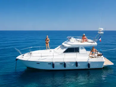 Huur Jacht met of zonder schipper Ferretti in Cannes