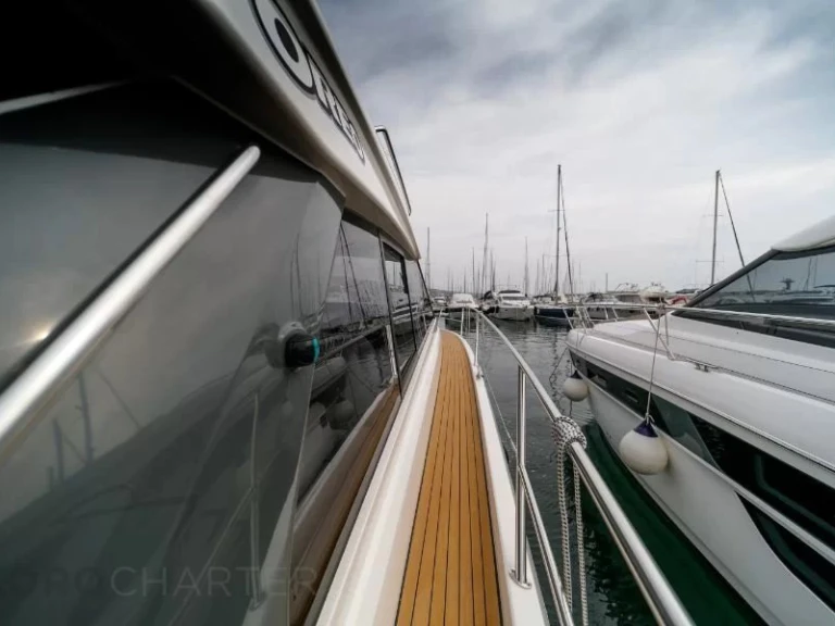 Bootverhuur Punat goedkoop Bavaria S45 Coupe