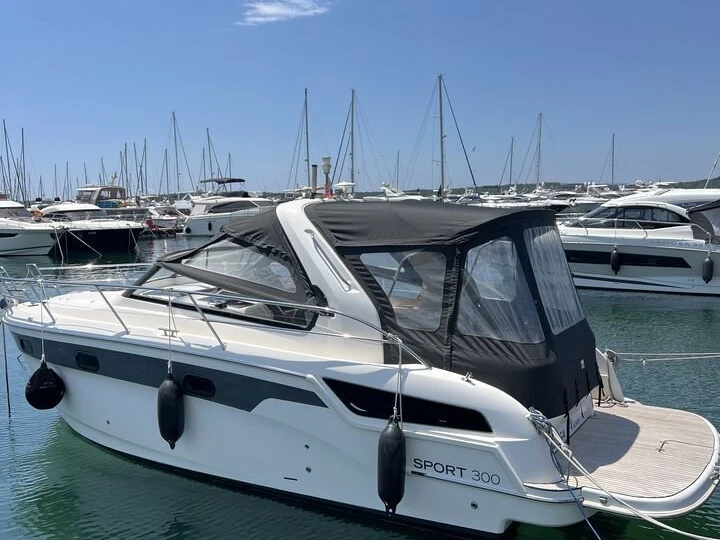 Huur een Bavaria Bavaria Sport 300 in Punat