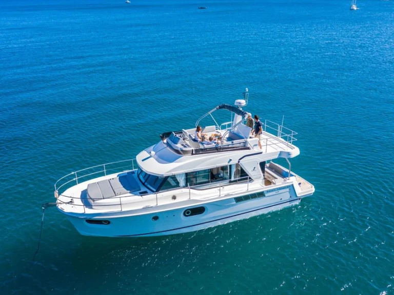 Bootverhuur Bénéteau Swift Trawler 41 Fly in Punat via SamBoat