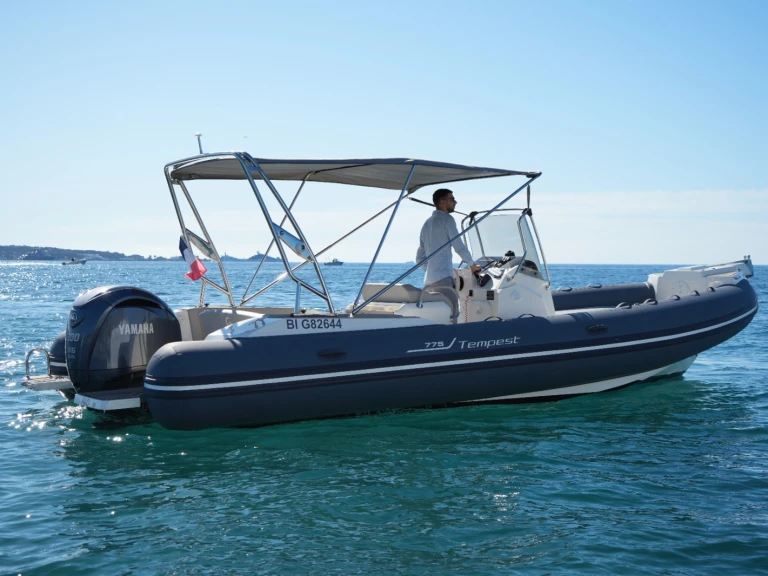Verhuur Motorboot in Golfe-Juan - Capelli Tempest 775