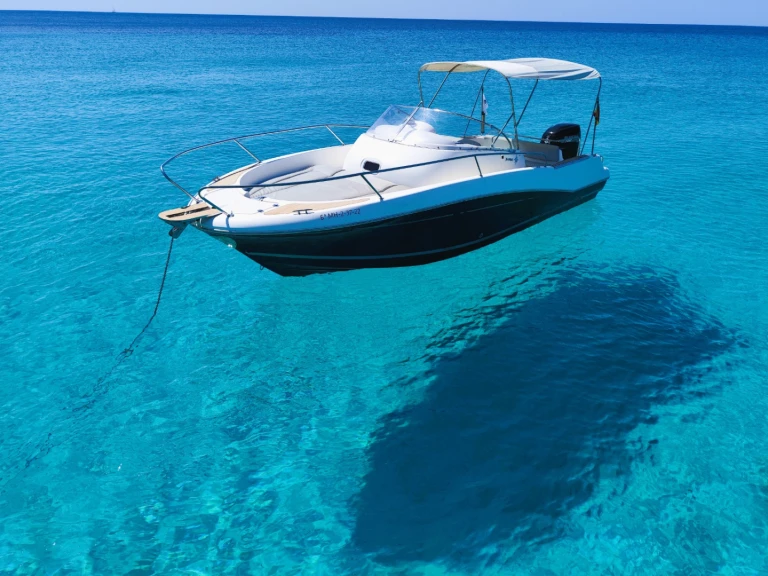 Huur Motorboot met of zonder schipper Jeanneau in Cala en Bosch