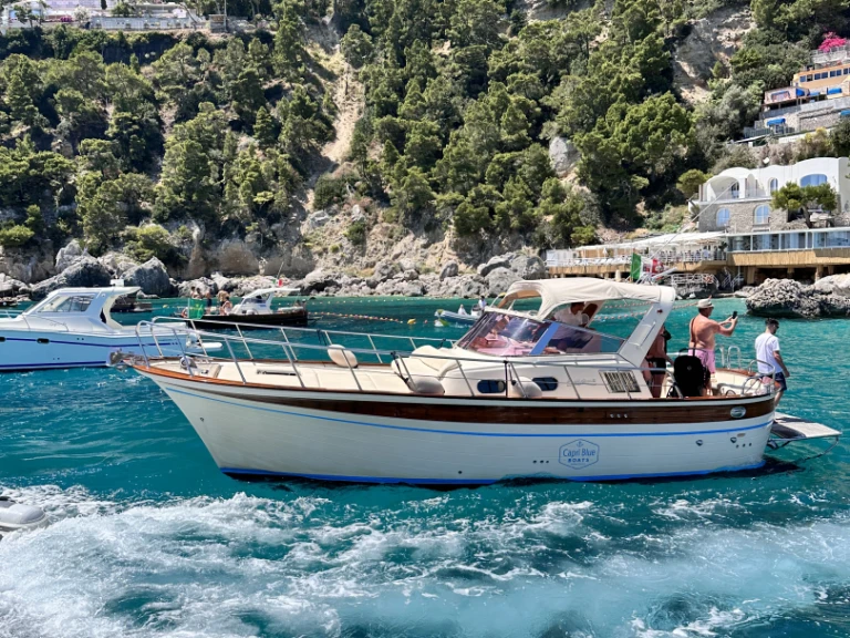 Verhuur Motorboot in Capri - Fratelli Aprea Sorrento 32 Semi Cabinato