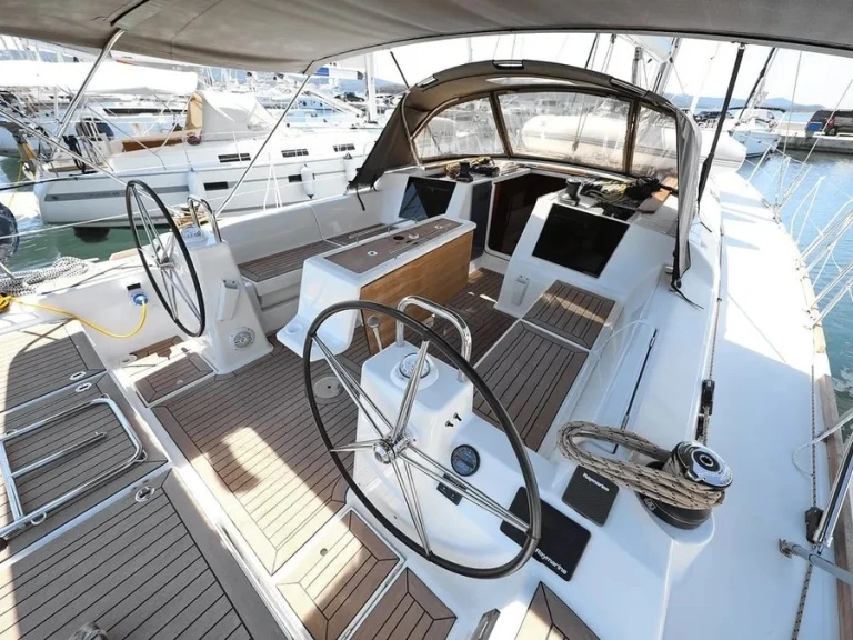 Dufour Dufour 460 Grand Large te huur van particulier of professional in Biograd na Moru