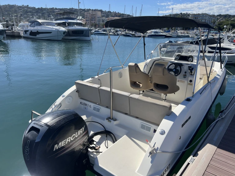 Bootverhuur Cannes goedkoop Activ 675 Open Sport