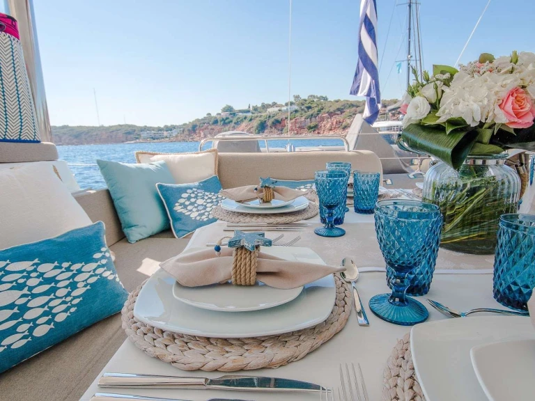 Bootverhuur Santorini (Eiland) goedkoop Lagoon 52 F