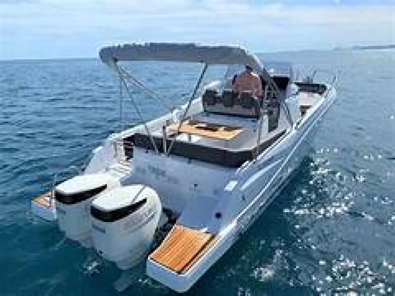 Motorboot te huur in Saint-Raphaël voor de beste prijs