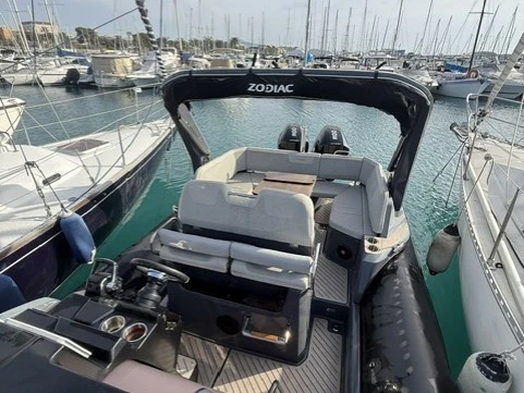 Verhuur RIB in Cogolin - Zodiac Medline 9