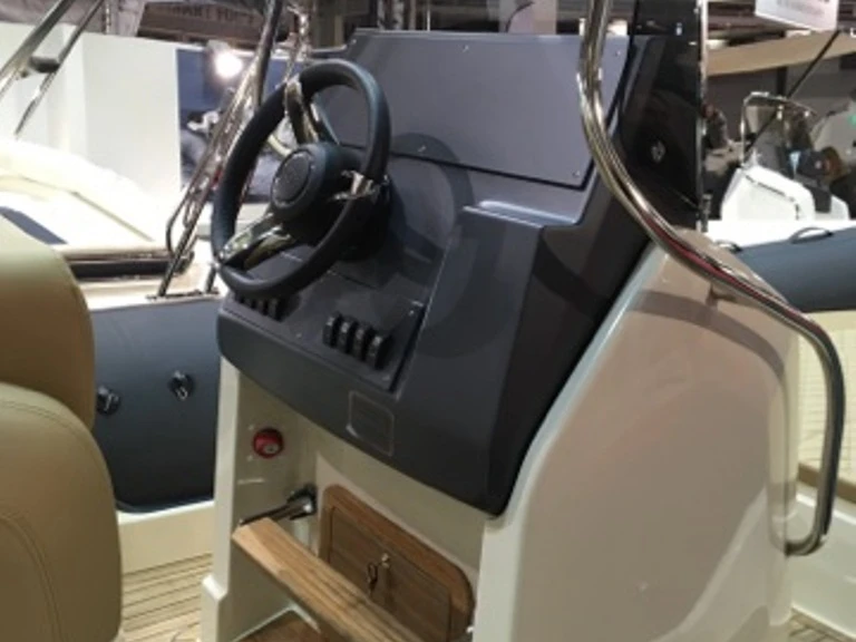 Bootverhuur Hyères goedkoop 70 Sport