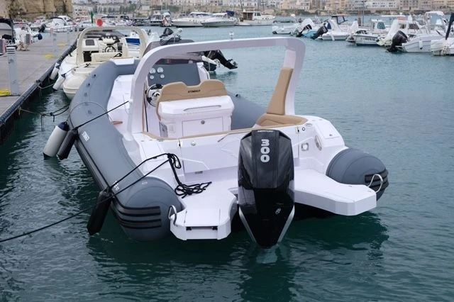 Bootverhuur Italboats STHINGER 28 GT in Hyères via SamBoat