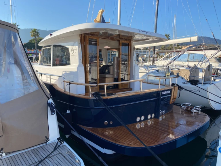 Huur Motorboot met of zonder schipper sasga in Hyères