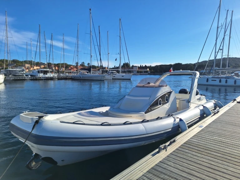 Huur een Bwa BWA 34 in Hyères