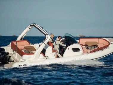 Bootverhuur ZODIAC MILPRO MEDLINE 9 NEO in Hyères via SamBoat