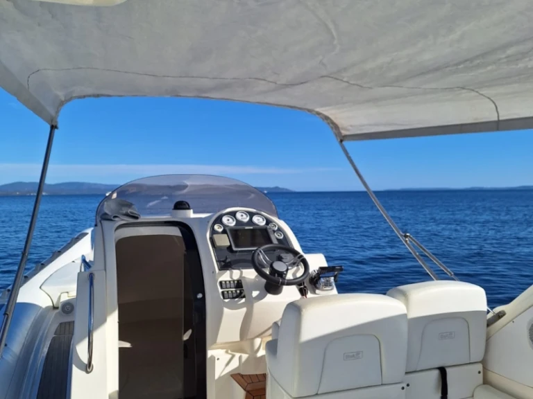 Bootverhuur Hyères goedkoop BWA 34