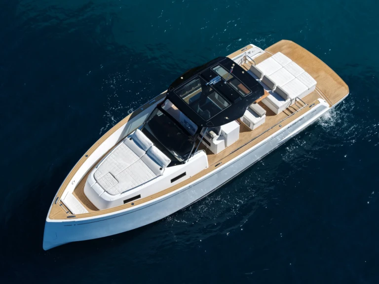 Motorboot te huur in Golfe-Juan voor de beste prijs