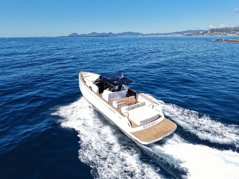 Pardo Yachts Pardo 43 te huur van particulier of professional in Golfe-Juan