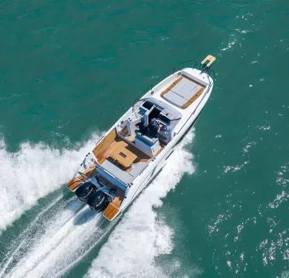 Huur Motorboot met of zonder schipper Bénéteau in Cogolin