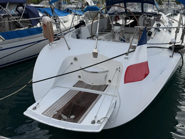 Bootverhuur Bénéteau First 42 S7 in Le Marin via SamBoat