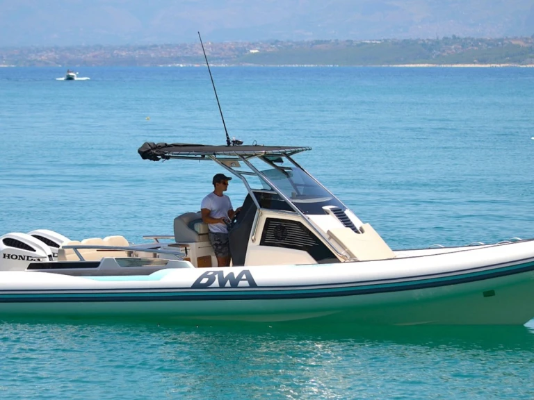 Bootverhuur Bwa PREMIUM 30 in Cogolin via SamBoat