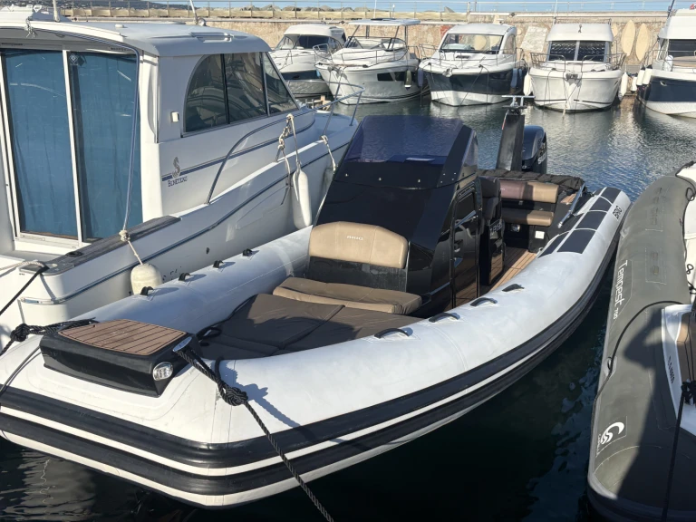 Bootverhuur Cavalaire-sur-Mer goedkoop Eagle 8