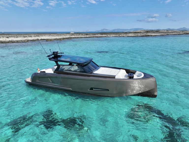 Bootverhuur Vanquish VQ 45 in Ibiza Town via SamBoat