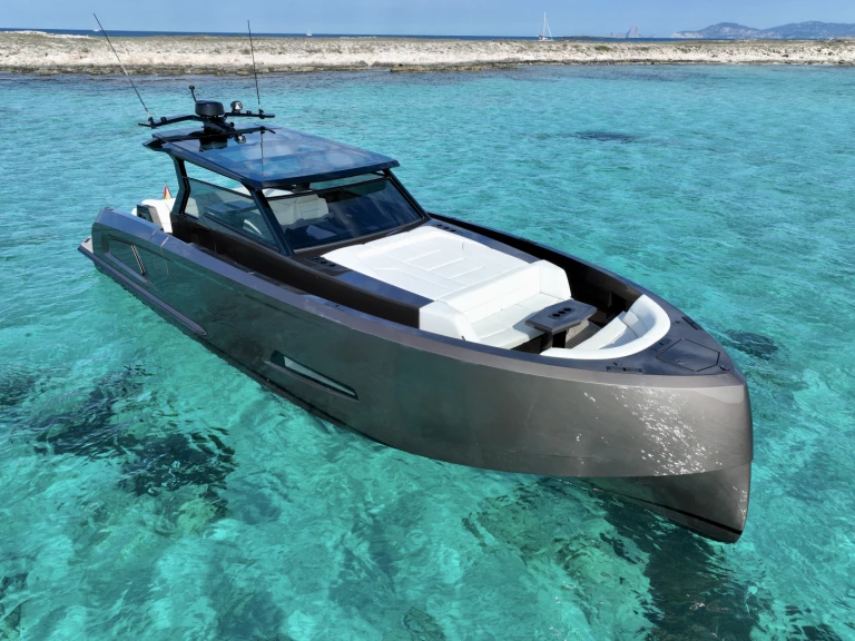 Huur Motorboot met of zonder schipper Vanquish in Ibiza Town