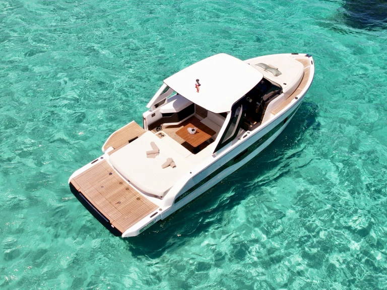 Bootverhuur Cranchi A32 in Ibiza Town via SamBoat