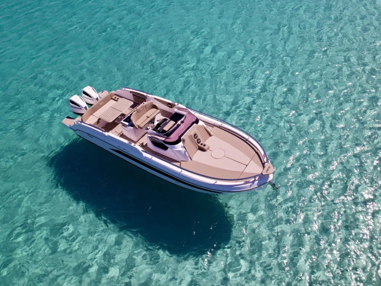 Bootverhuur Ibiza Town goedkoop 330 LX