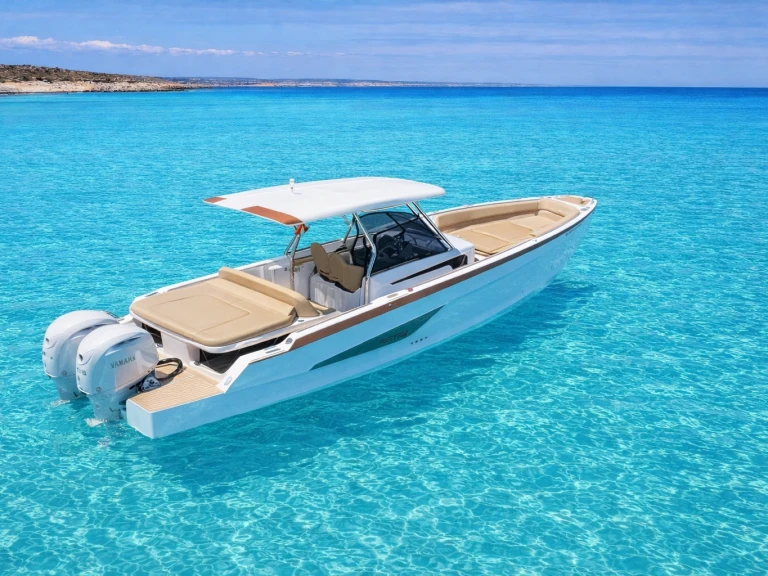 Motorboot te huur in Ibiza Town voor de beste prijs