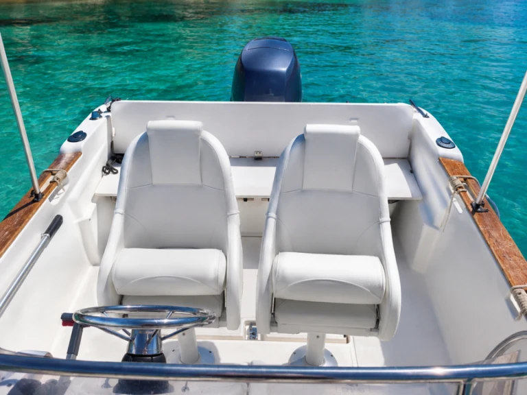 Jeanneau Cap Camarat 545 CC te huur van particulier of professional in Sainte-Maxime