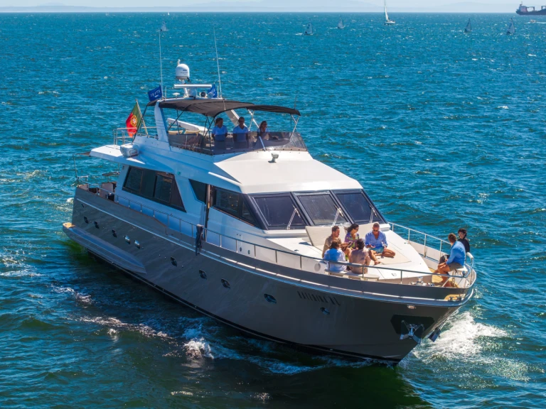 Bootverhuur Cascais goedkoop falcon 82