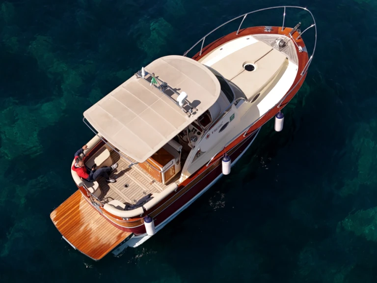Verhuur Motorboot in Sorrento - Tirrenia Viveur 28