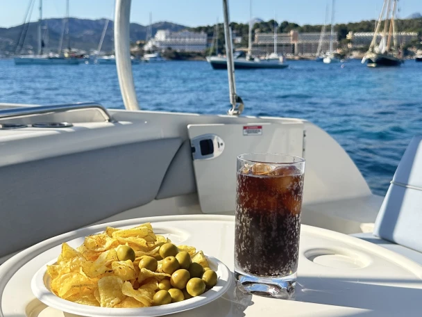 Jachthuur in Santa ponça - Sea Ray Sea Ray 240 Sundeck via SamBoat