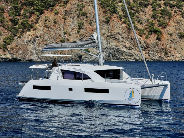 Bootverhuur Tivat goedkoop Leopard 40