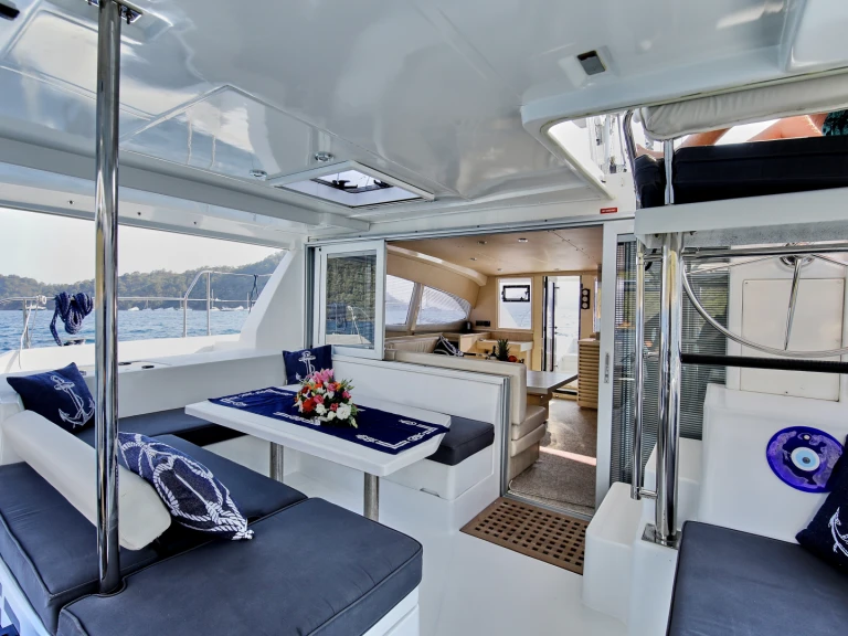 Huur een Leopard Leopard 40 in Tivat