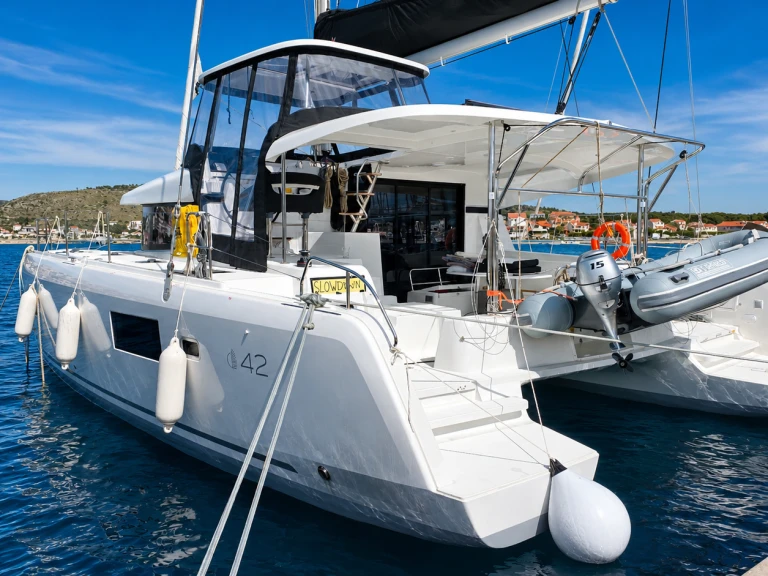 Catamaran te huur in Rogoznica voor de beste prijs