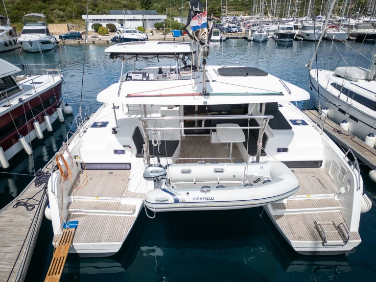 Bootverhuur Primošten goedkoop Lagoon 42