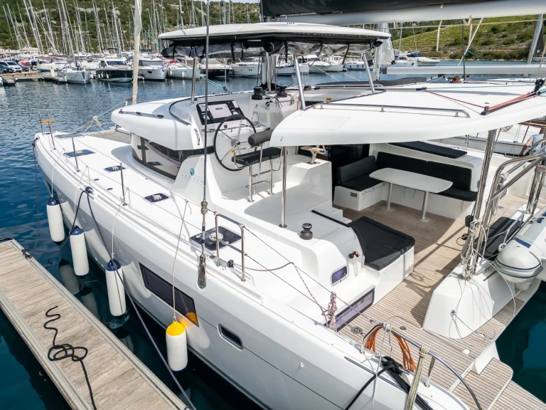 Verhuur Catamaran in Primošten - Lagoon Lagoon 42