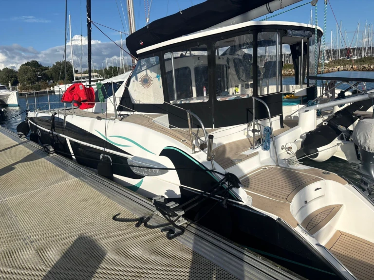 Verhuur Catamaran in La Rochelle - Fountaine Pajot Lavezzi 40