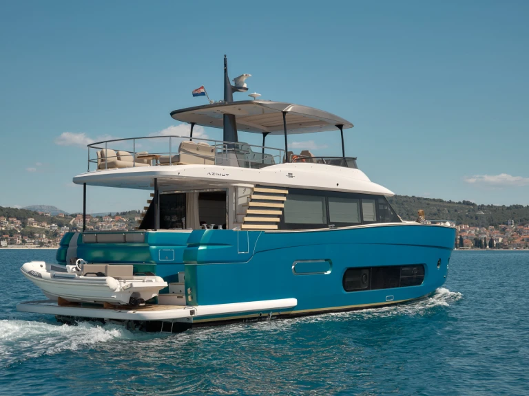 Bootverhuur Azimut Azimut Magellano 66 in Podstrana via SamBoat